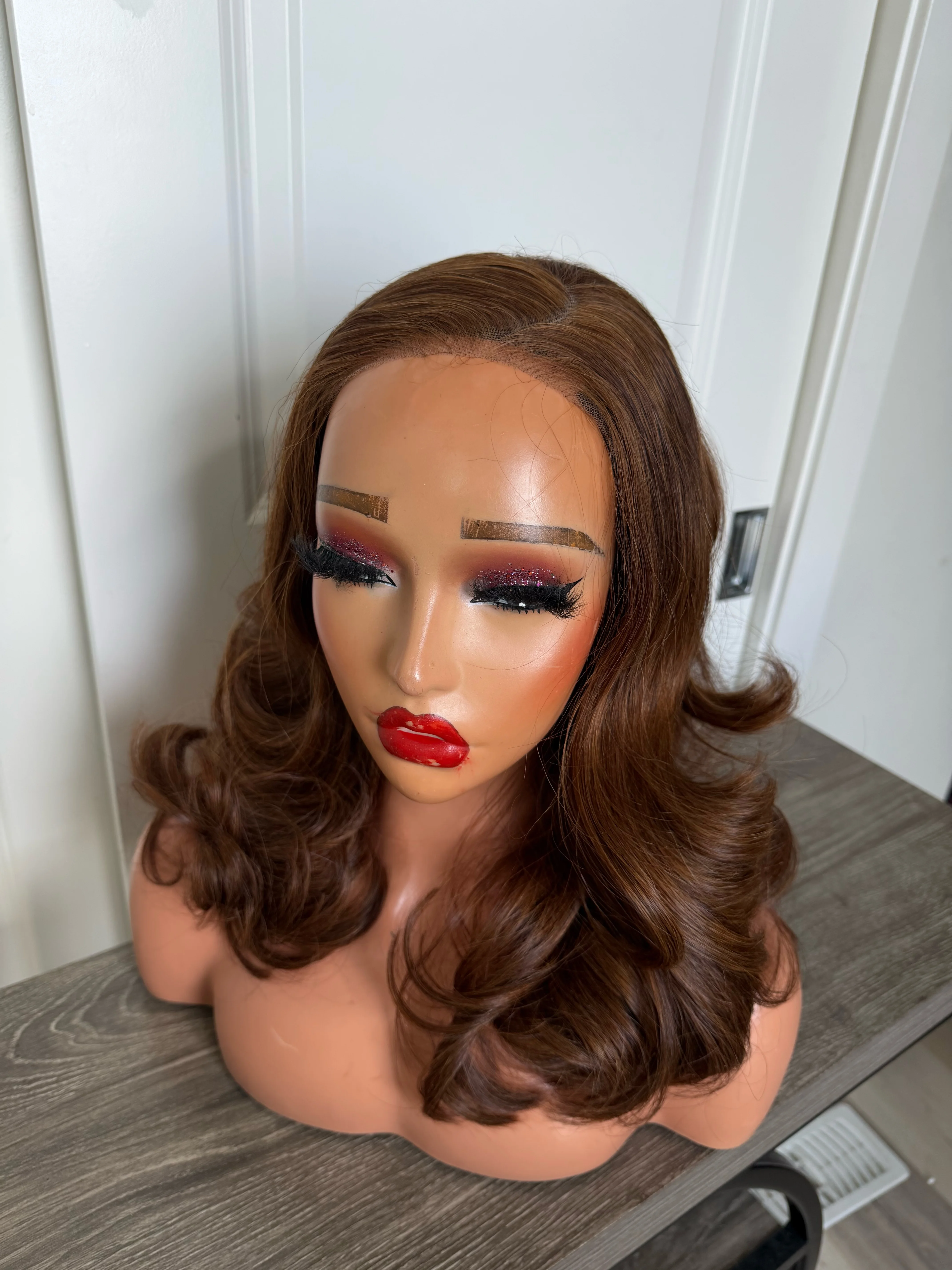 Donor  quality brown wavy wig