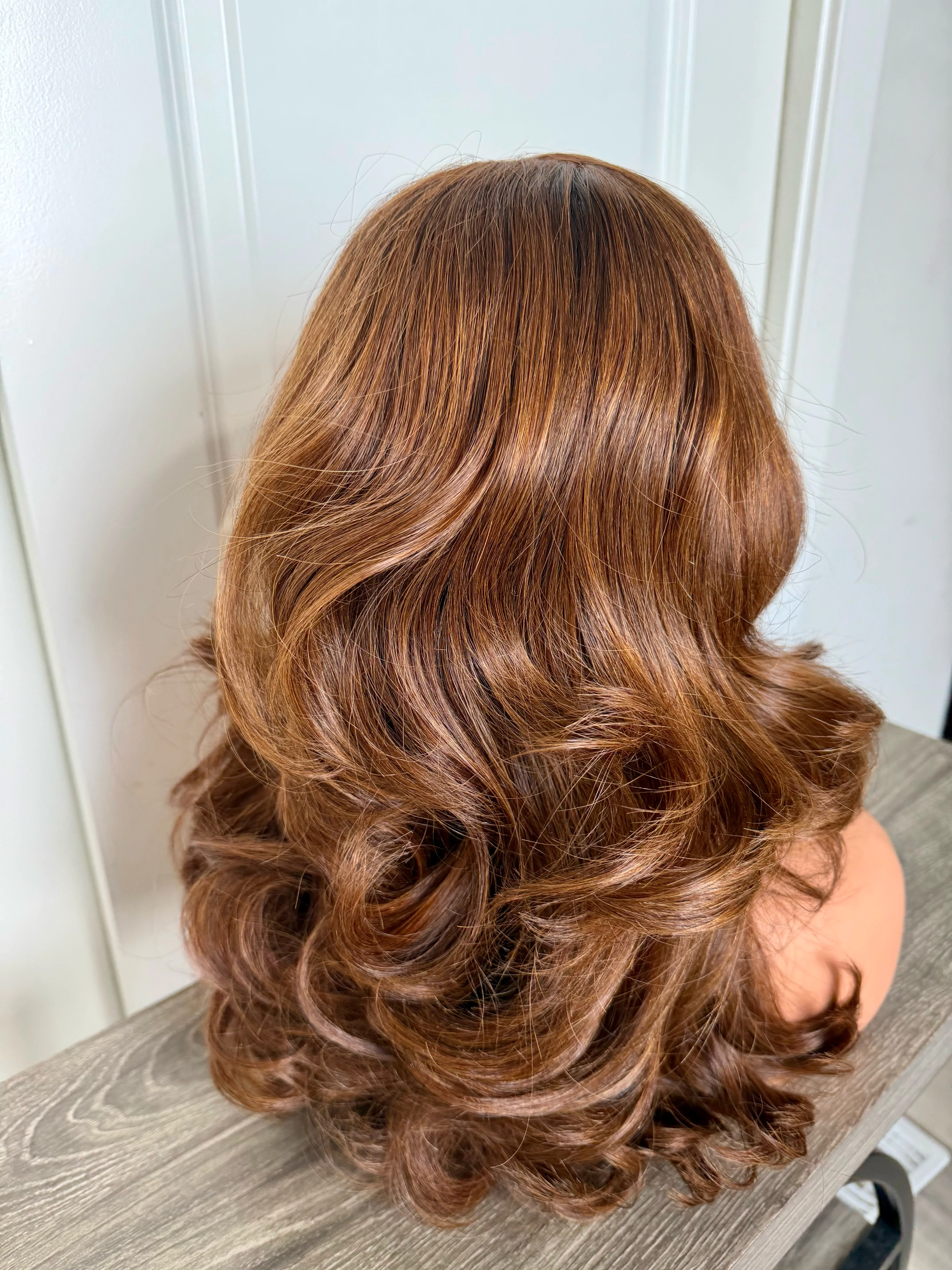 Donor  quality brown wavy wig