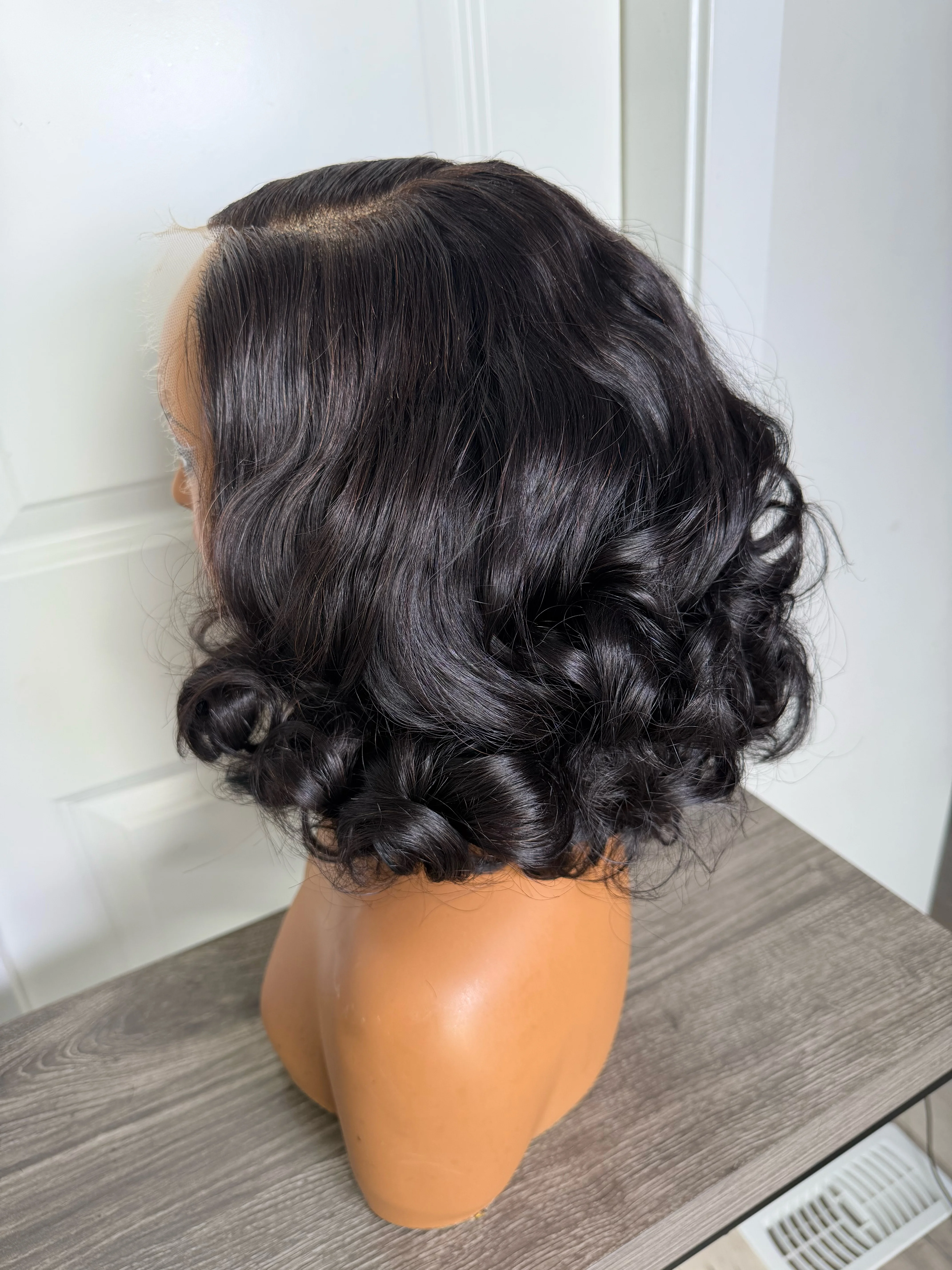 Raw Arabella wavy wig second image