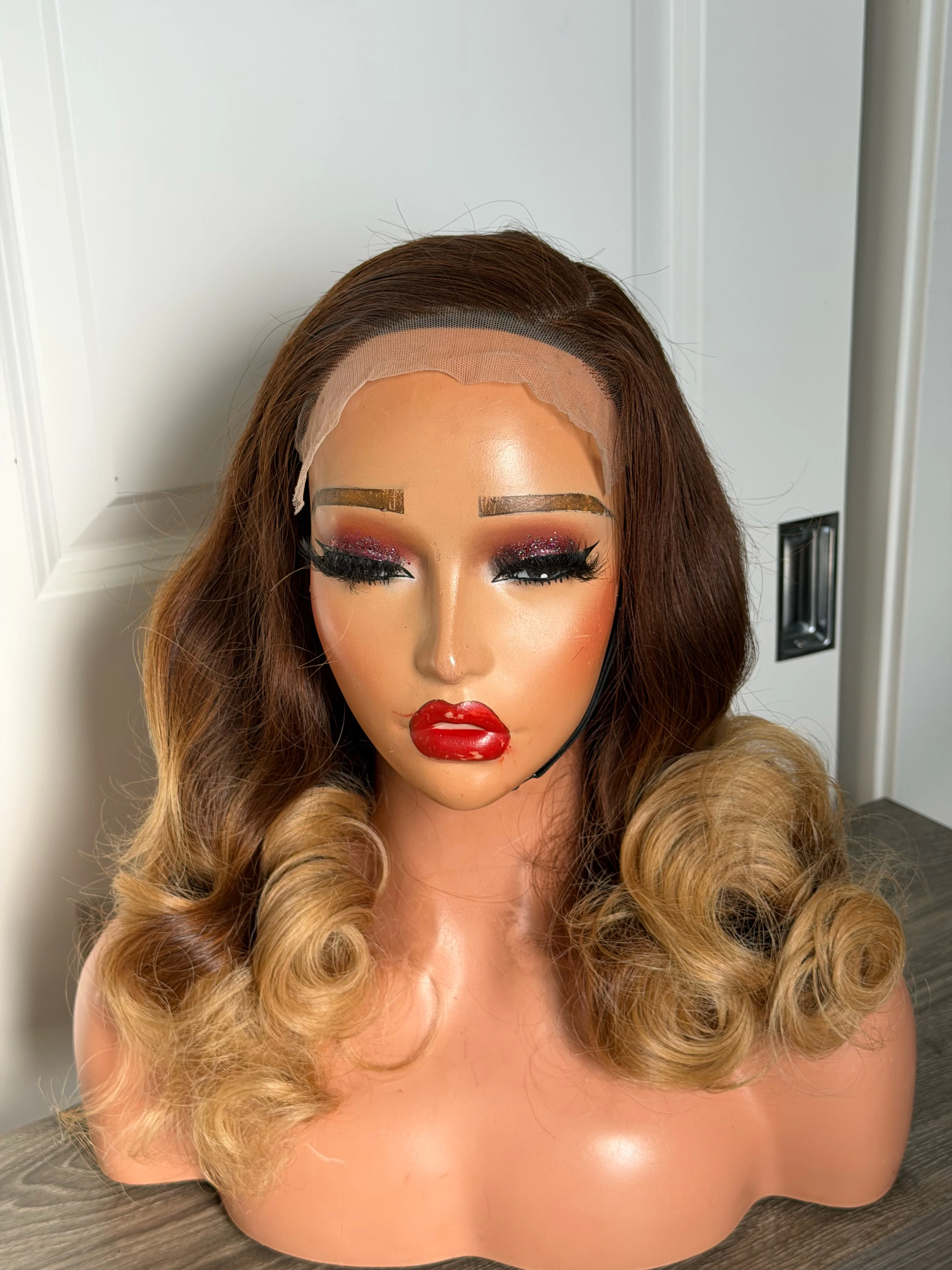Donor  quality ombré Gold two tone Wavy wig second image